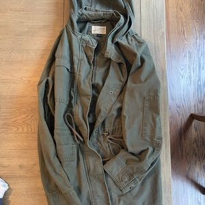 Universal Thread army green jacket with hood